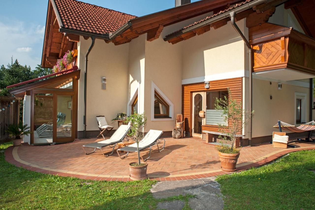 Ferienparadies Truppe Velden am Woerthersee Ngoại thất bức ảnh