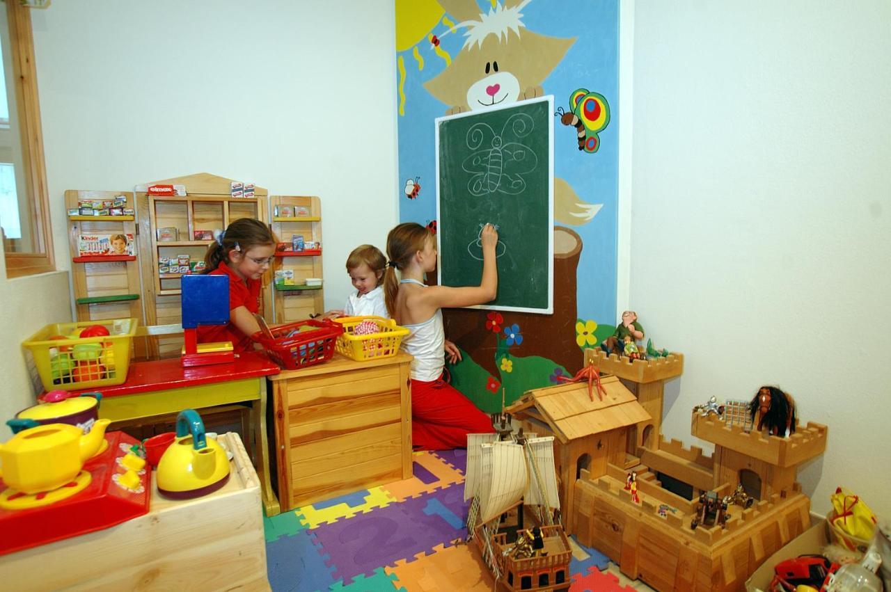 Ferienparadies Truppe Velden am Woerthersee Ngoại thất bức ảnh